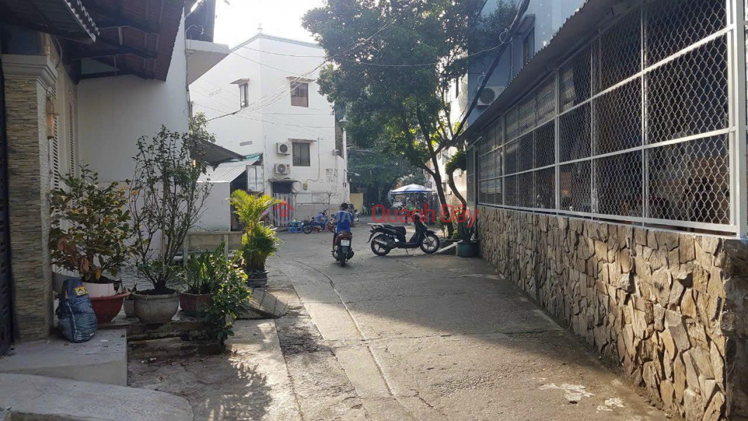 ₫ 10.3 Billion, OWNER NEEDS TO SELL QUICK LEVEL 4 HOUSE WITH BEAUTIFUL LOCATION IN DISTRICT 6-HCMC