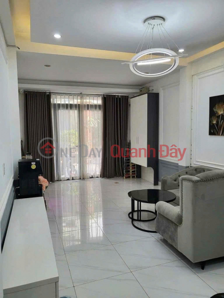 Property Search Vietnam | OneDay | Residential, Rental Listings, Beautiful house with full furniture in Hai Ba Trung, 4x12m, 4 bedrooms