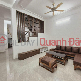 House for sale in Hoang Cau area - Near Tran Quang Dieu Park - 60m2, 4 floors - 10.3 billion negotiable - available elevator waiting space _0