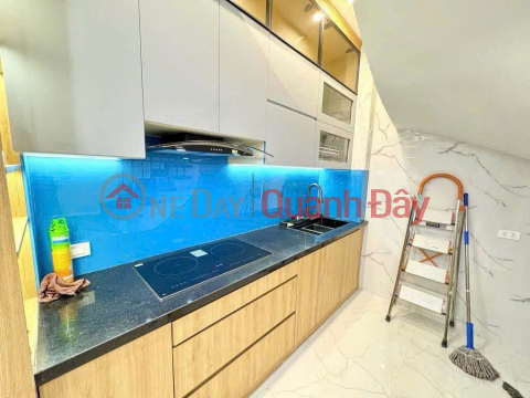 Cho thuê nhà nguyên căn ngõ 141 Giáp Nhị, 5 tầng x 23m2, 3 ngủ, 10 Triệu _0