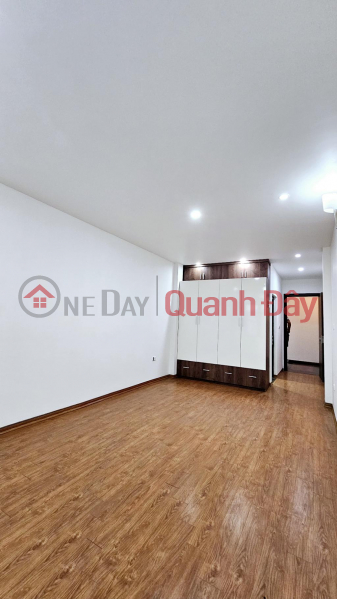  Please Select, Residential, Sales Listings đ 6.3 Billion
