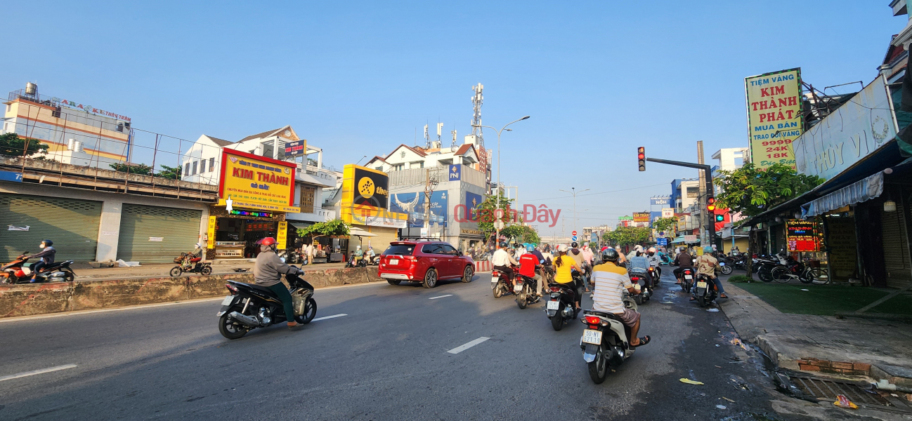 House for rent on Pham Dang Giang Street, Binh Tan District, 270m² - 9m frontage - right next to the market., Vietnam Rental, đ 69 Million/ month