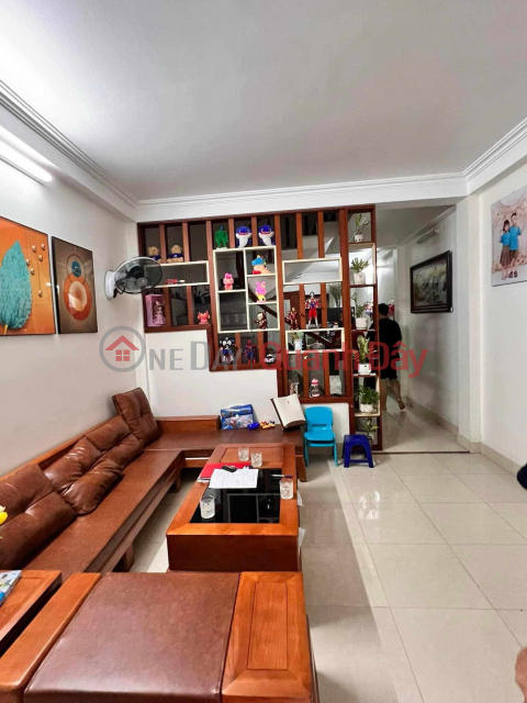 Corner lot of Truong Dinh, car parking at the door, open alley, owner built reinforced concrete himself, sturdy, ready to move in, 45m2*4 floors _0