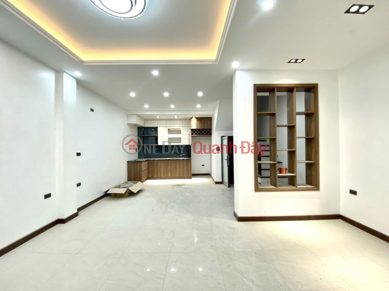 Property Search Vietnam | OneDay | Residential | Sales Listings | CAR THROUGH THE GATE - HAPPENING - 10M TO THE LOOK - QUALITY INTERIOR