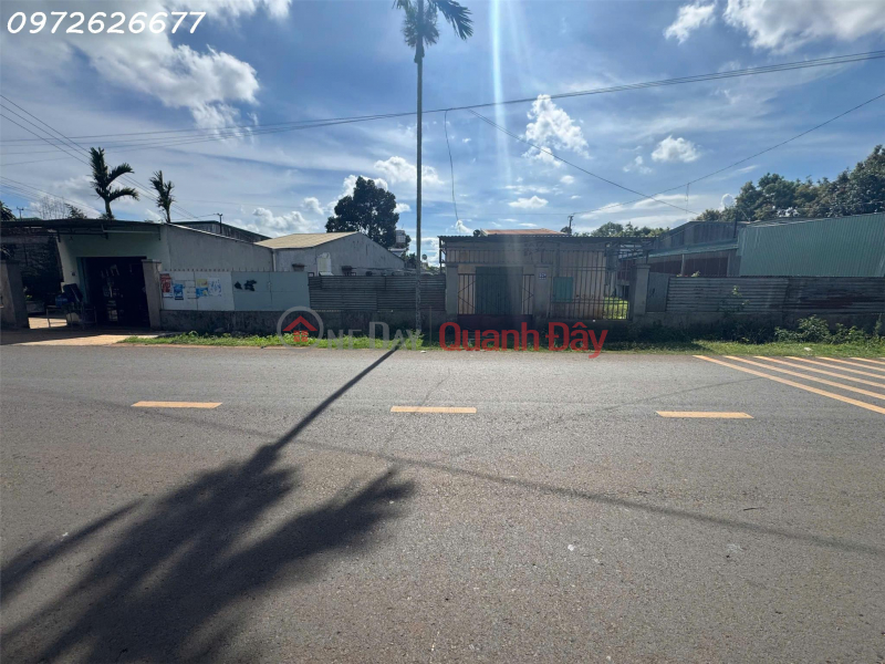 Property Search Vietnam | OneDay | Residential Sales Listings Selling a beautiful plot of land with a house included at 27 Dao Duy Tu Street, Tan Son Ward, Pleiku City, area 770m2, fully residential land.