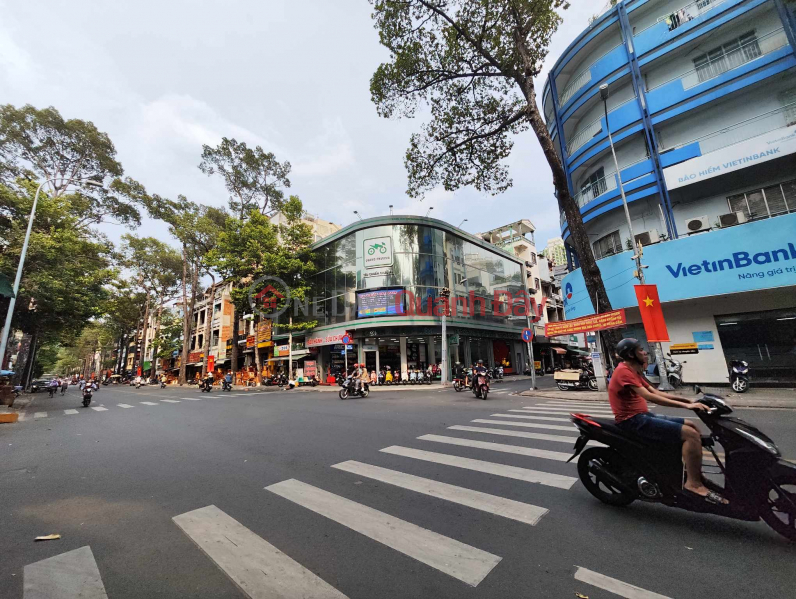 Super product frontage house on original lot Nguyen Chi Thanh District 11, 5.5x19m 5T only 29 billion Sales Listings