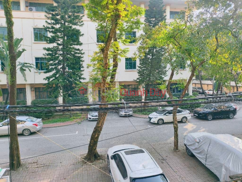 Property Search Vietnam | OneDay | Residential, Sales Listings | Selling 2nd floor apartment on Tran Quoc Hoan street, area 90m2, 3 bedrooms, 2 bathrooms, corner lot, price 5.25 billion