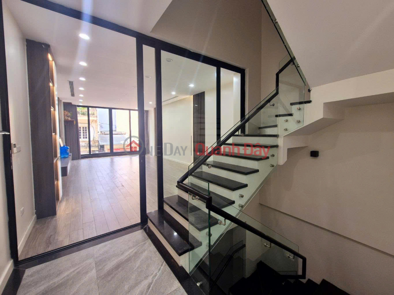 59m2 6-storey Subdivided House - Sidewalk, Elevator Business - Park View. Truck racing road only over 10 billion Vietnam Sales, đ 15.89 Billion