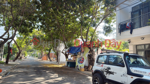 Selling a resettlement house in Vinh Thai, Nha Trang. The house has two concrete floors and is located on a 13-meter wide paved road. _0