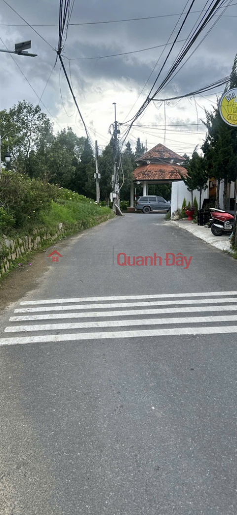 BEAUTIFUL HOUSE – GREAT PRICE – OWNER SELLING URGENTLY: House located on Tran Hung Dao Street, Ward 10, Da Lat City, Lam Dong Province. _0