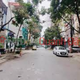 Urgent sale of house in alley 106 Hoang Quoc Viet, 68m x 5.5 floors, elevator, price 22.6 billion _0