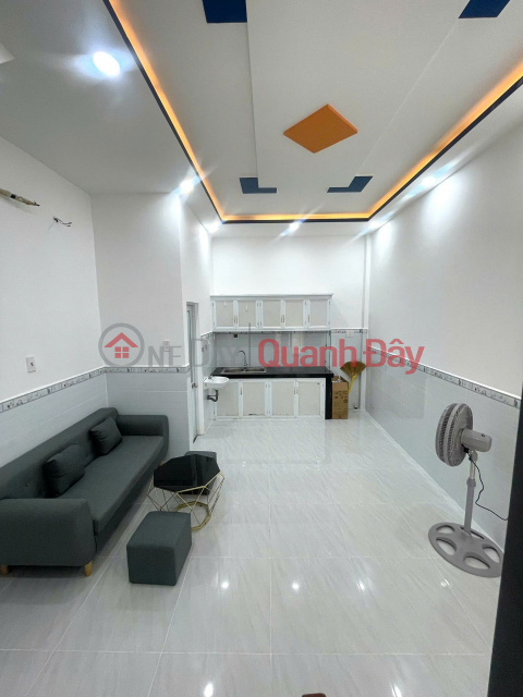 NEW 2-STORY HOUSE, NEAR NGUYEN SON STREET, ADJACENT TO TAN PHU DISTRICT, 24M2, SLIGHTLY OVER 3 BILLION VND _0