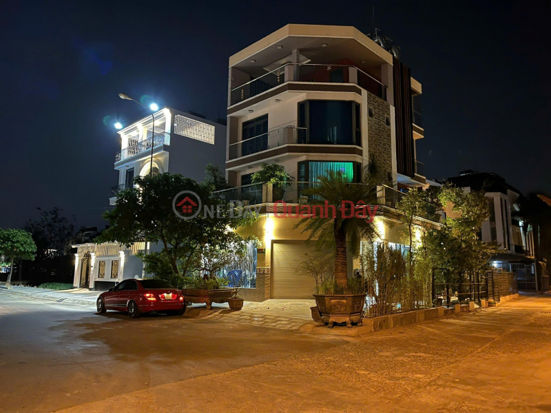 Corner property with 2 street frontages (16m wide),Dao Su Tich street, 8m frontage, high-end wooden interior, 12.5 billion VND. Sales Listings