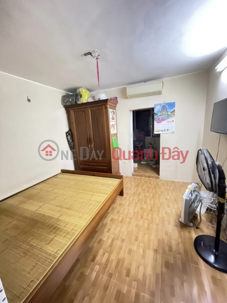 ₫ 9.5 Million/ month, Collective House for Rent 4B Dang Van Ngu 7 Million\\/month (5th floor dormitory, very airy corner apartment, contact 0377526803
