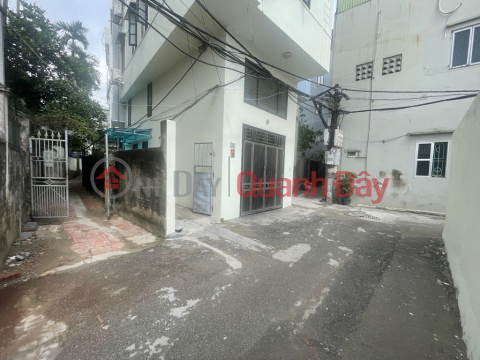 House for sale in lane 49 Thach Ban, 39m x 4 floors, near cars, 2 airy, only over 5 billion, negotiable. Contact 0936123469 _0