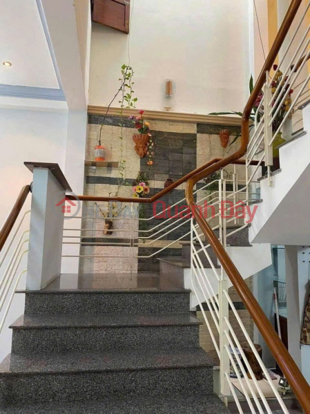 OWNER URGENTLY SELLS, PRICE IS LOW, FRONTAGE 5.5M, SIDEWALK 3M, OPPOSITE CENTRAL BUS STATION, 3-STOREY HOUSE, AREA 85M2 (5X17). PRICE 3.8 BILLION, Vietnam Sales | đ 3.8 Billion