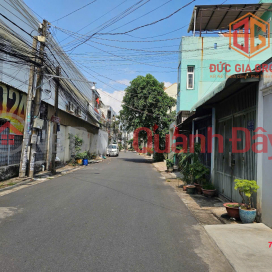 Land with 2 frontages, 360m2, 7m wide asphalt road, near Tan Tien market, cheap price _0