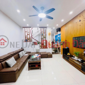 SUPER COMFORTABLE - SUPER BEAUTIFUL IN THE CENTER OF DONG DA - 3-SIDED OPEN HOUSE - HOT BACK - FOUR SIDE PINE LANE - PRICE 6.25 BILLION _0