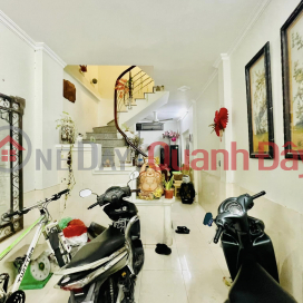 TOWNHOUSE FOR SALE IN Tung Tung, Dong Da, Hanoi. 4 FLOORS 4 BEDROOM FOR RENT. PRICE ONLY 100 TR\/M2 _0