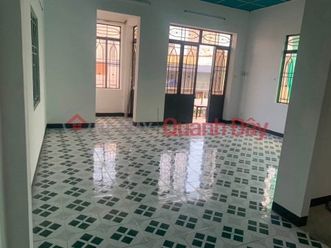 ► 4.1 billion VND. House near Le Duan Street, 78m2, over 6m wide, 2.5 solid floors, 3 bedrooms, price reduced by 700 million VND. _0