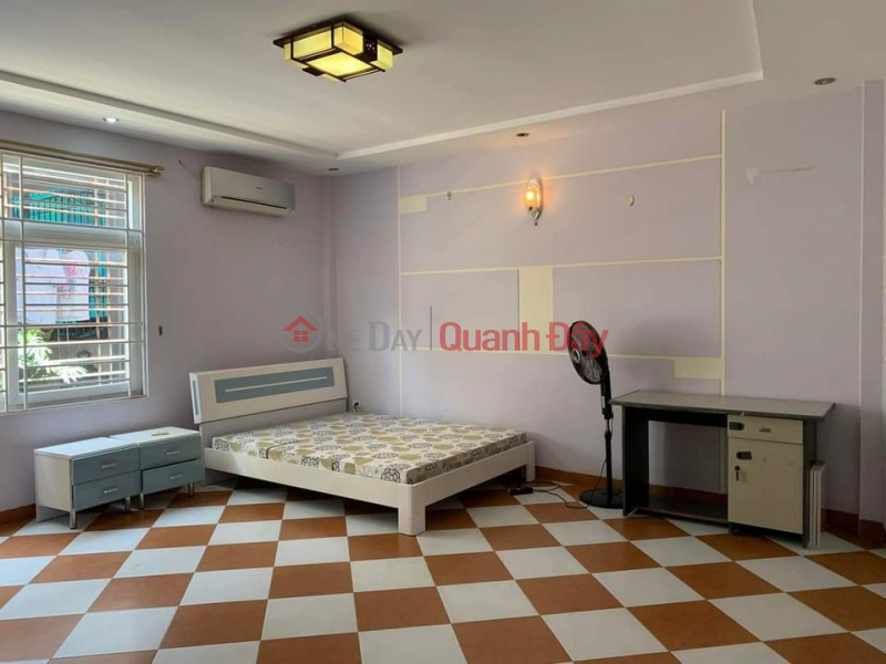 ₫ 4.5 Billion, House for sale on Chinh Kinh street located in the center of Hanoi 3 steps to the street is extremely convenient.