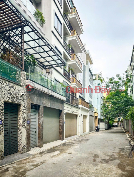 RARE! CORNER HOUSE, CAR CAN PASS THE HOUSE, 1 HOUSE ON TRINH VAN BO STREET, 35Mx5, FRONTAGE=4m, 6.8 billion Sales Listings