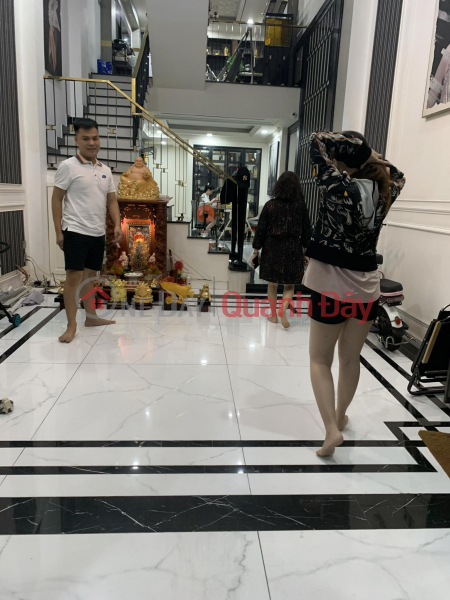 Property Search Vietnam | OneDay | Residential Sales Listings, 8 Billion VND for sale, beautiful 3-storey house, 4x15 Nguyen Trai, District 5, free luxury furniture