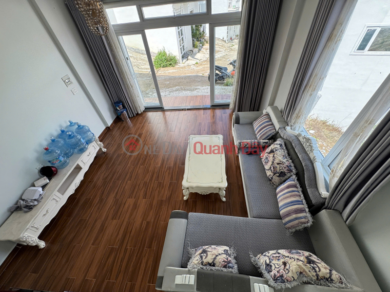 HOUSE FOR SALE ON NGUYEN TRUNG TRUC WARD 4, DA LAT - 5 BEDROOMS, 4 FLOORS, NICE VIEW, CAR ROAD - 6.2 BILLION Sales Listings