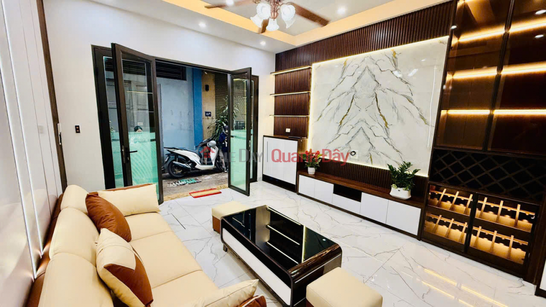 OWNER'S HOUSE 5 floors - GOOD PRICE - Beautiful Location at 16e lane 93 Giap Nhi Sales Listings