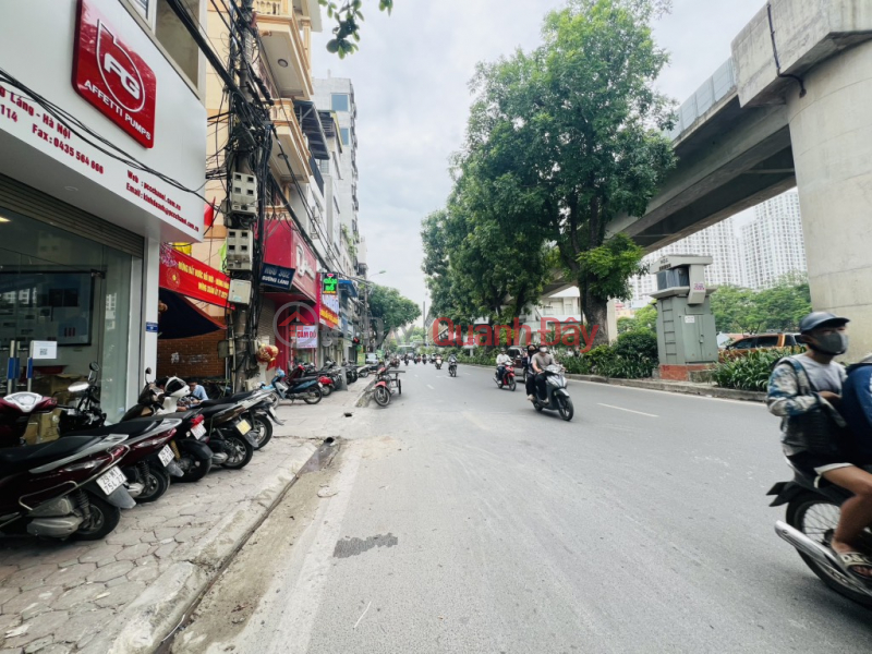 84m² plot on Lang Street, 6m frontage, only 16 billion VND, square title deed, suitable for all types of businesses. | Vietnam | Sales, đ 16.5 Billion