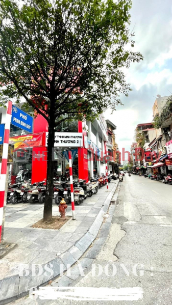 Urgent sale of a 2-storey house of 62m2 on Phan Dinh Giot street, Ha Dong, a car in the house for 4 billion VND Sales Listings