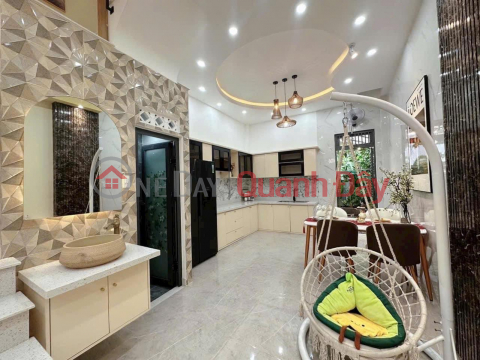 ***House for sale in Ward 11, Tan Binh, Pham Phu Thu commune (5.5*14) 3 floors, 9.2 billion _0