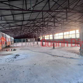 Da Phuc Factory, Van Giang, area 2800m2, frontage 40m, suitable for business with car access, 3.7 billion VND, Hung Yen. _0