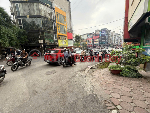 LA THANH STREET FRONT - BUSINESS - OFFICE BUILDING - CENTER - 1 BASEMENT, 10 FLOORS - ELEVATOR.<br \/> House for sale on the beach _0