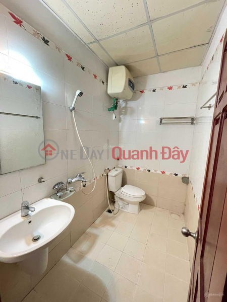 The owner rents out a room at 81 Lang Ha, Vietnam | Rental | ₫ 2.9 Million/ month
