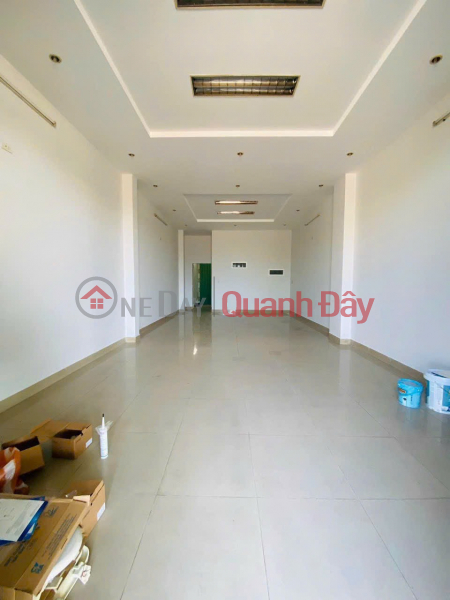 2-storey house for rent in front of Tieu La Rental Listings
