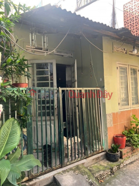 House for sale in Tran Hung Dao racing car alley, District 5, 52m2, 2 floors, Cheap price _0