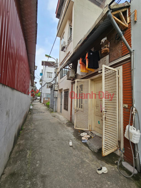 Bán nhà C4 Ngọc Thuỵ 35m lô góc oto qua nhà chỉ 4 tỷ hơn xíu. LH 0936123469 _0