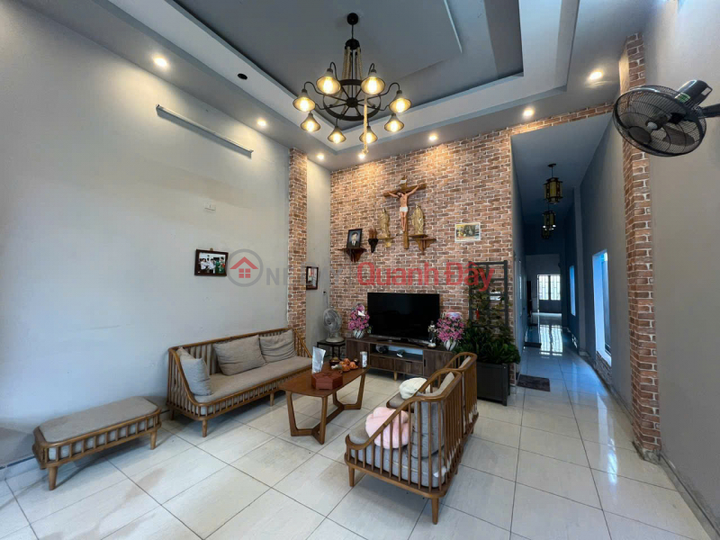 House 5x30, near Tan Mai market, 6m wide asphalt road, shocking price only 4 billion 550 Sales Listings