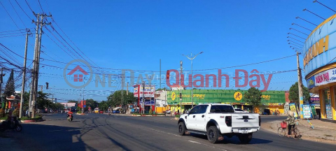 “Land for sale near Hồ Tràm beach, Xuyên Mộc, Bà Rịa - Vũng Tàu Province - 10x35 - 100% ownership. Check it out now!” _0