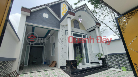 The house is spacious, convenient to move to Tay Ninh city. _0