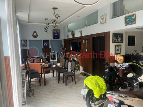 RARE ITEM LEFT NAM NGUYEN TAT THANH RESIDENTIAL AREA Selling 2-storey house on corner lot of Bac street _0