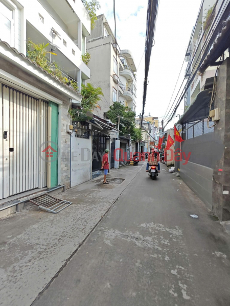 Rectangular plot of land measuring 60m2 (5 x 12m) - Straight alley access from CMT8 main road - 3-story reinforced concrete building - 9.2 billion VND Sales Listings