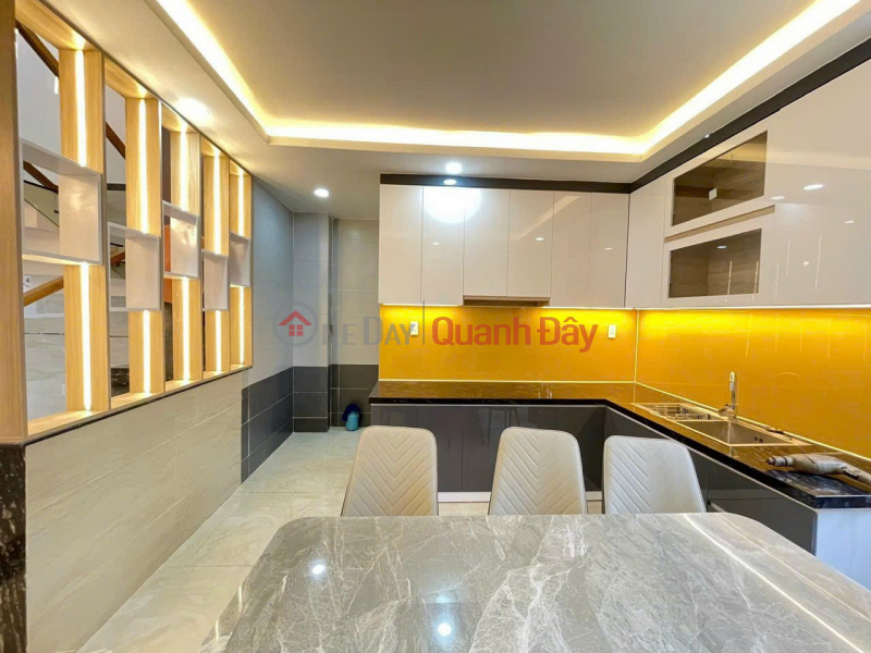 Property Search Vietnam | OneDay | Nhà ở | Niêm yết bán | Nhà phố sang trọng 1 trệt 4 lầu Quận 12. Sẵn sổ giá ưu đãi 4,35 tỷ, tặng kèm 5 chỉ vàng