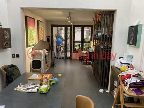 SUPER RARE PRODUCT – ONLY 1 UNIT NEAR DAC DI LAKE – CARS CAN REVERSE THE DOOR – IMMEDIATELY MOVE IN – RED BOOK IN THE OWNER’S PERSON _0