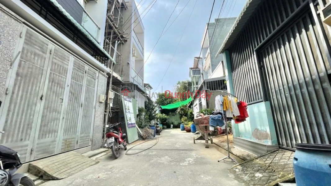 Land for sale on Nguyen Duy Trinh Street, Phu Huu Ward, District 9, accessible by car. Price: 4.55 billion VND (negotiable). Sales Listings