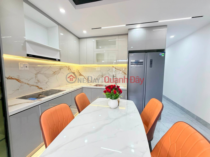 đ 4.28 Billion, House for Sale: Mezzanine House at Alley 243 Ton Duc Thang, connecting to Alley 12 Le Thach