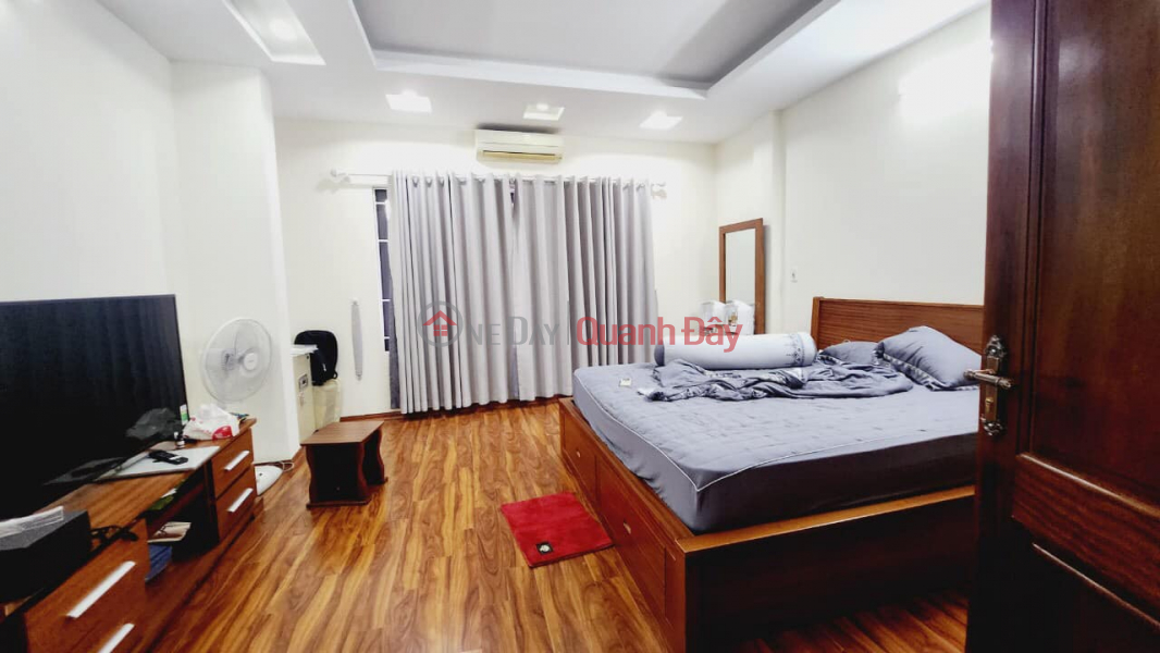 House for sale near Xa Dan, Dong Da, furnished, near car. Area 40m, 5 floors, frontage 5.3m. Sales Listings