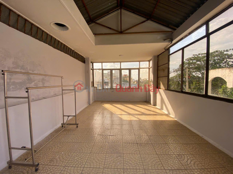 đ 38 Million/ month Frontage for rent 268 Hoang Hoa Tham; 4.5*20 3 floors, gate of T3 terminal area