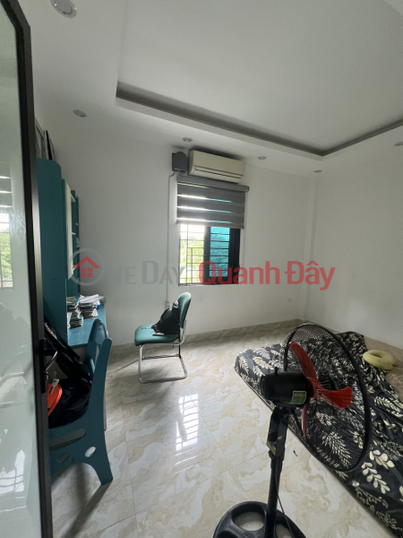 đ 2.2 Billion, Only 2 billion to get a 40m x 2-storey house on Dinh Cong street, contact 0945676597